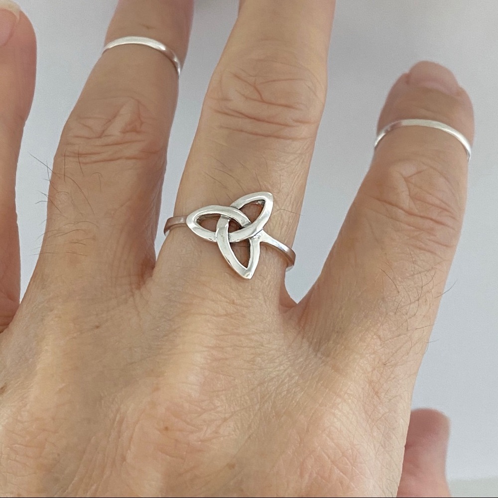 Sterling Silver Triquetra Ring, Celtic Knot Ring, Silver Rings, Love Knots